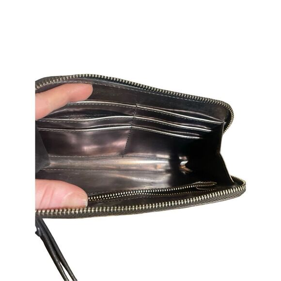 Marc Jacob’s Mirrored Wallet - Picture 6 of 6